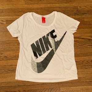 Nike T-shirt